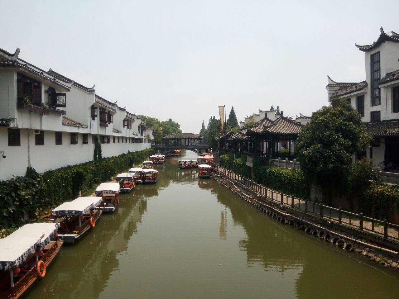 逃离空的老房子